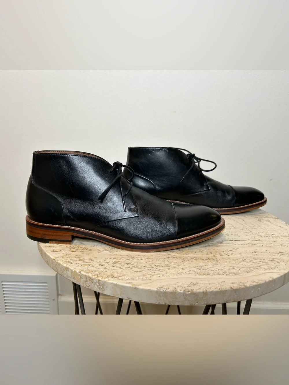 Johnston & Murphy Black Leather Cap-Toe Chukka Boots Size 9.5M